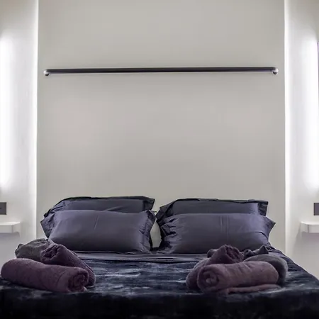Athenian Noir Blanc Penthouse - Breathtaking View - Center * Athens